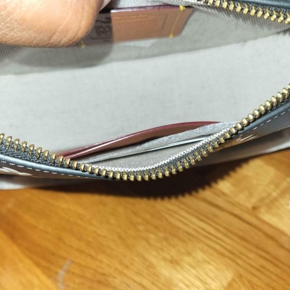 Coach Swinger 20 Floral Print Shoulder Bag With Tea Rose Bag Charm - Picture 6 of 10